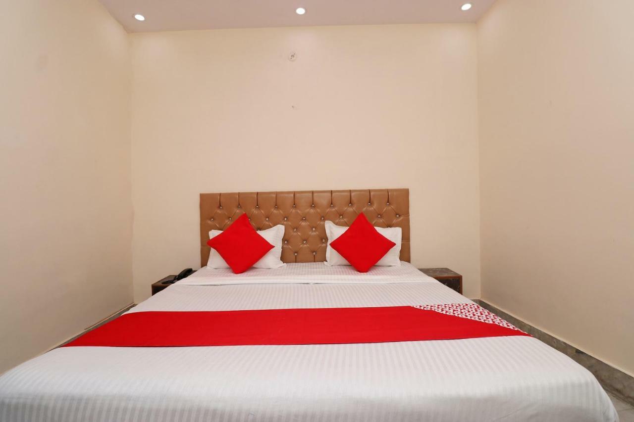 Oyo 30288 Hotel Moon Palace Лакхнау Экстерьер фото