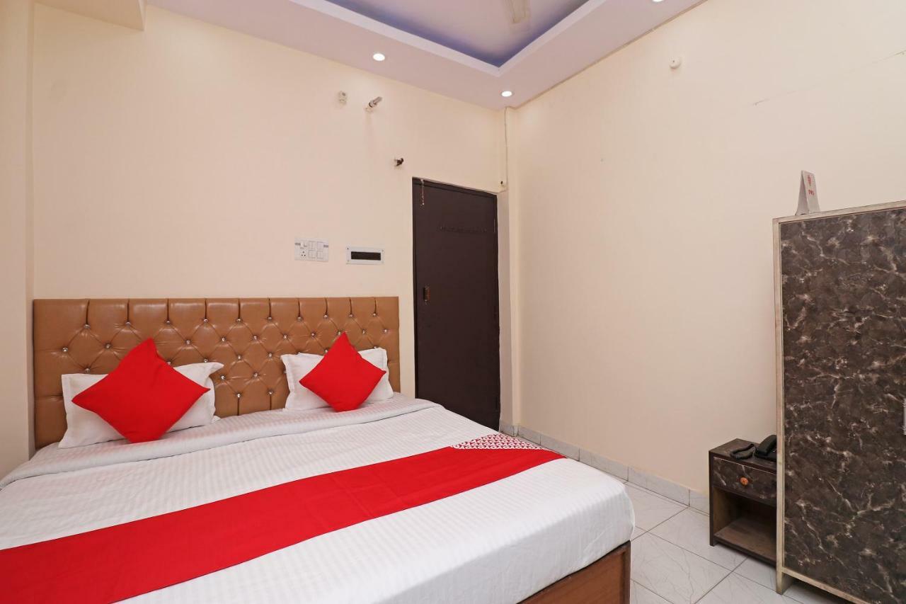 Oyo 30288 Hotel Moon Palace Лакхнау Экстерьер фото